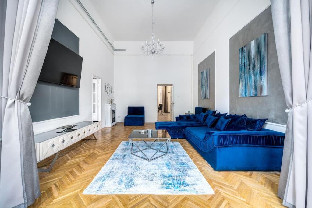 Andrassy Grandeur With Indoor Parking Apartment Budapest Exterior photo