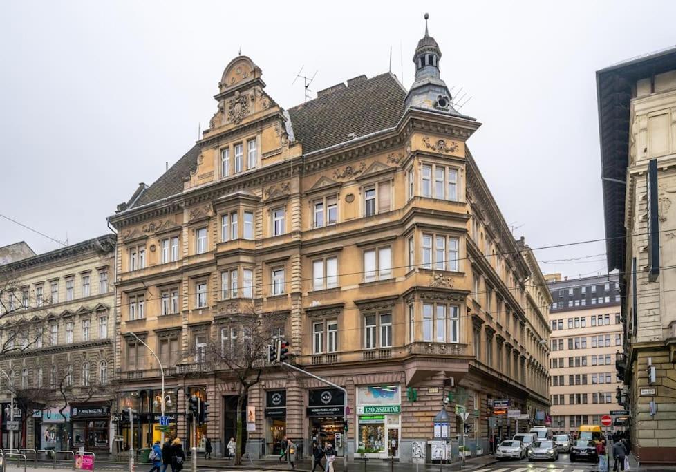 Andrassy Grandeur With Indoor Parking Apartment Budapest Exterior photo